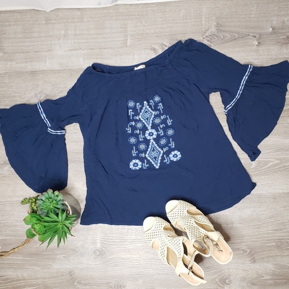 Studio West Tops - Studio west peasant blouse with flare sleeves XL